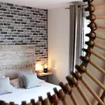 Pey La Tour - Logis & Restaurant Hotel Salleboeuf