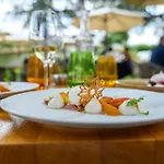 Pey La Tour - Logis & Restaurant فندق