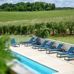Pey La Tour - Logis & Restaurant 3*