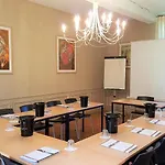 Pey La Tour - Logis & Restaurant فندق 3*