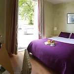 Pey La Tour - Logis & Restaurant فندق 3*