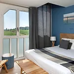 Pey La Tour - Logis & Restaurant Hotel Salleboeuf