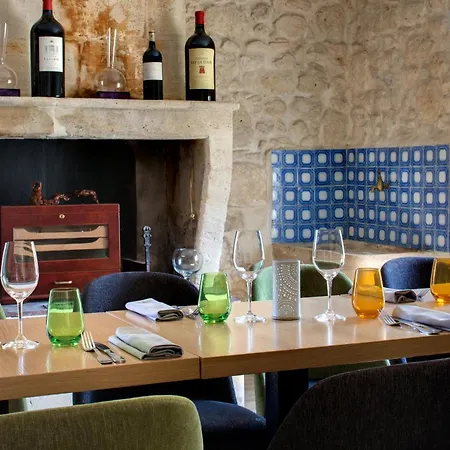 Pey La Tour - Logis & Restaurant 3* Salleboeuf