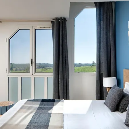Hotel Les Secrets Château Pey La Tour 3*