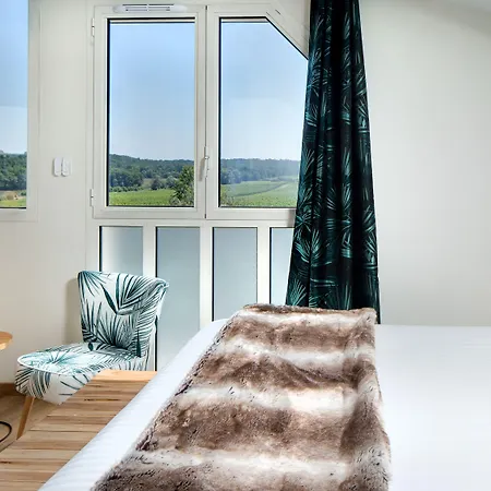 Pey La Tour - Logis & Restaurant 3*