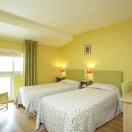 Hotel Les Secrets Château Pey La Tour 3*