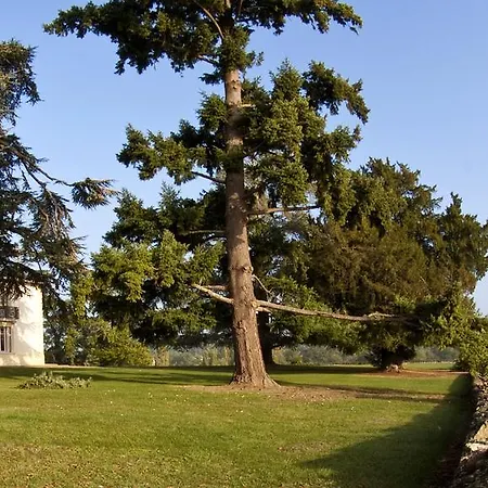 Les Secrets Château Pey La Tour 3* Salleboeuf
